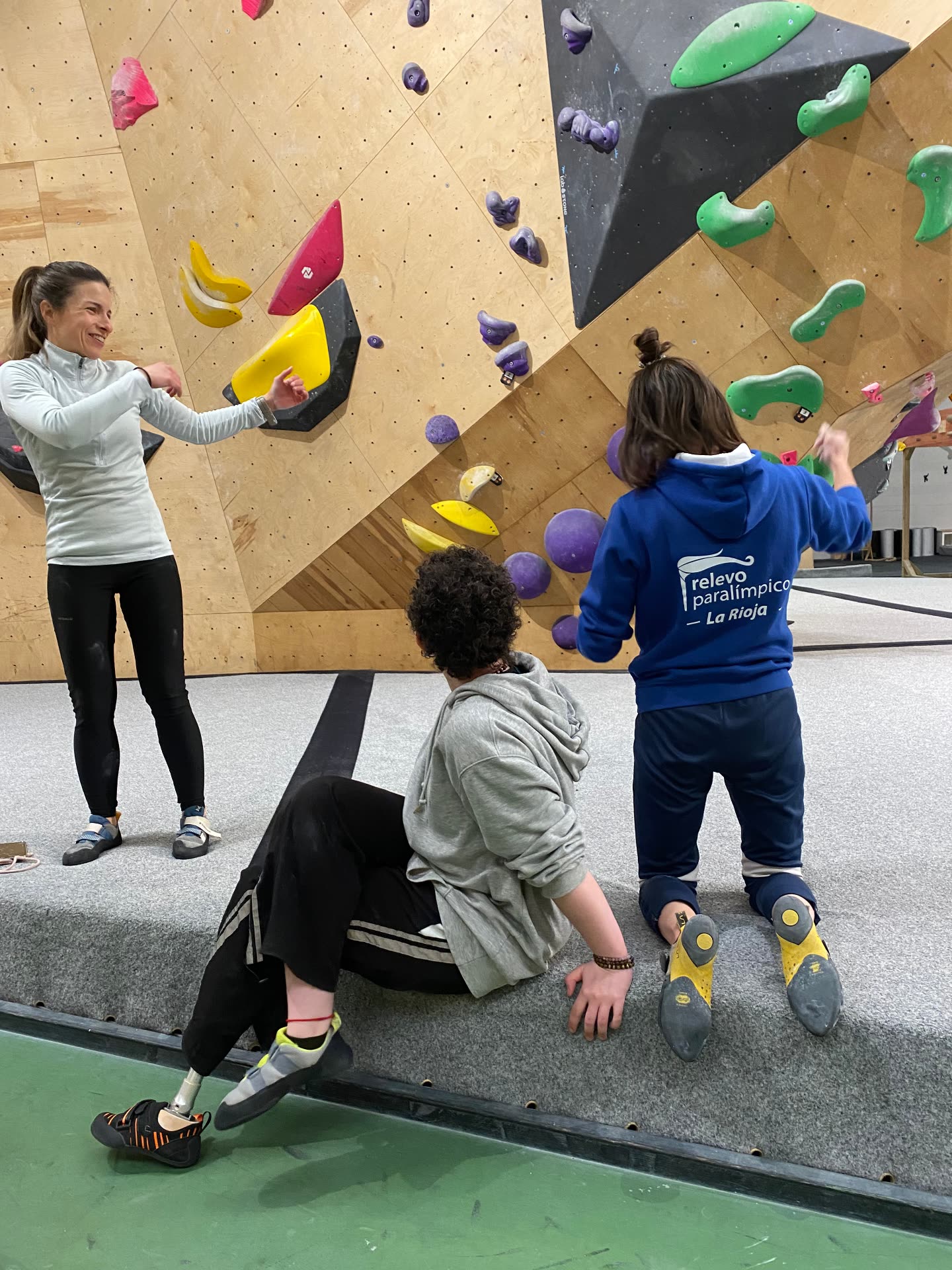 Paraescalada de competición en Neko Escalada Logroño